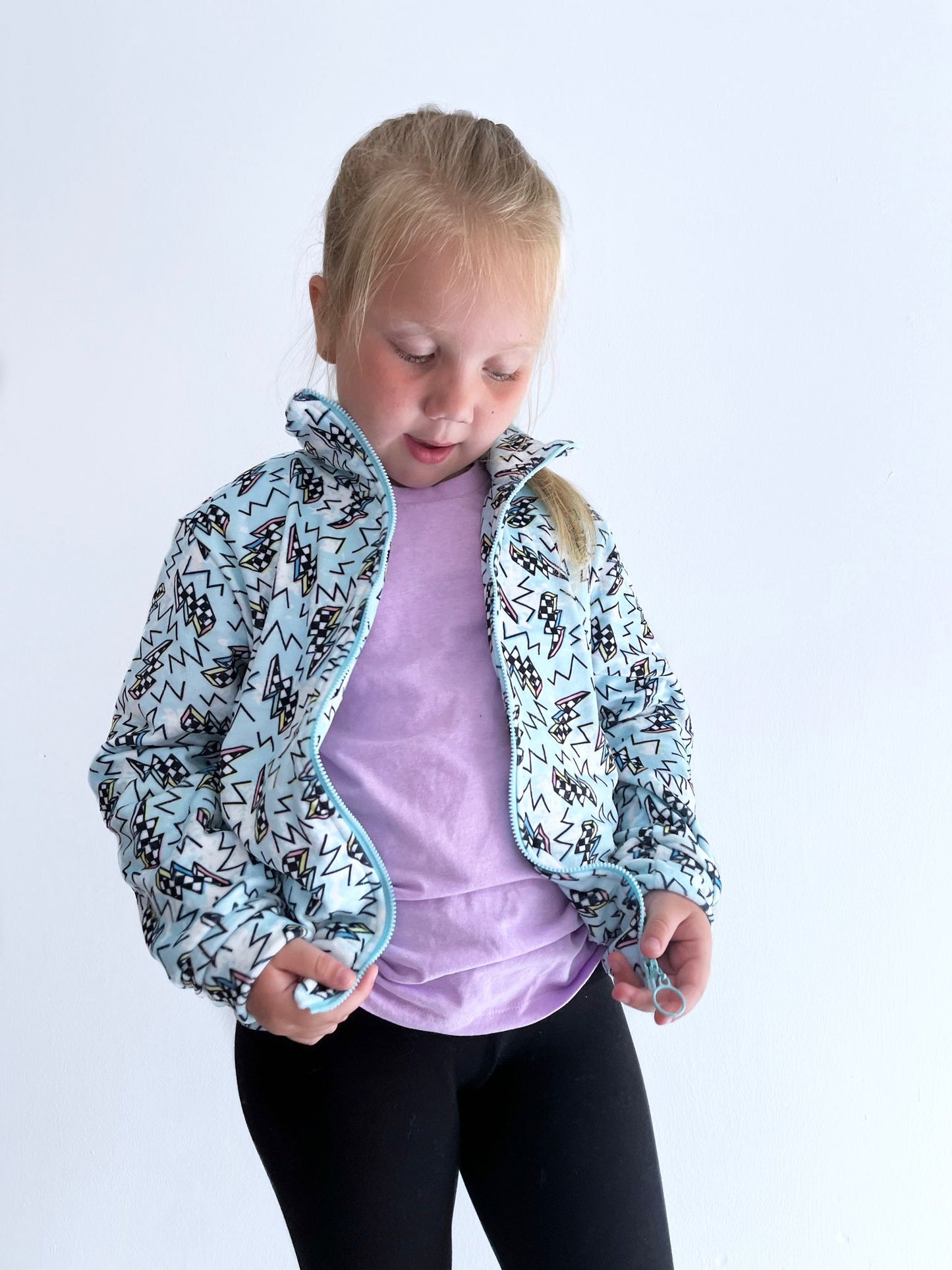 Kids Lightning Bolt Fleece Jacket – 90s Cartoon Print in Powder Blue