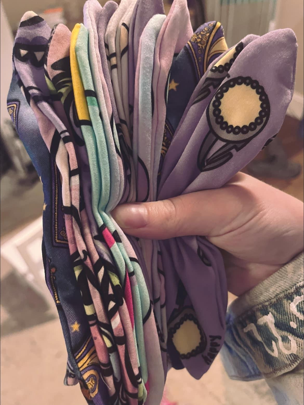 FIVER FRIDAY SURPRISE BOW BOBBLES X5!