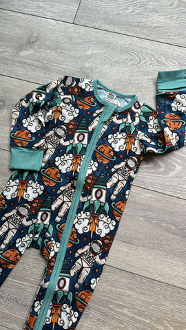 Ready To Post Up In Space Lightweight Organic Cotton Zipped Sleepsuits
