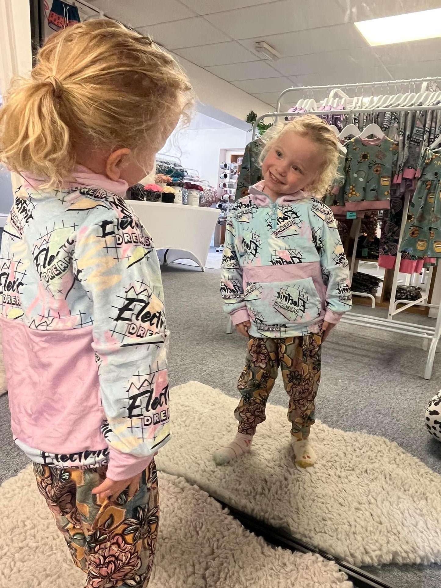 Electric Dreams Kids Fleeces