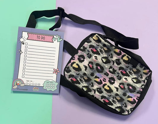 Grey Leopard Scene Lightweight Cross Body Bag